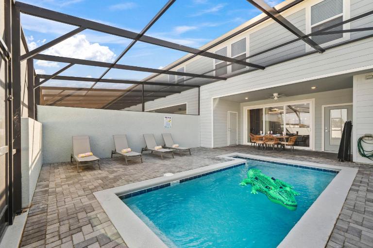 Designer 5BR GameLoft Foam Pit & Lazy River 16164 - Bed and Breakfast Orlando
