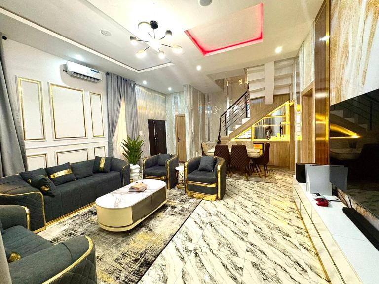 A & F Luxury Homes - B&B Lekki