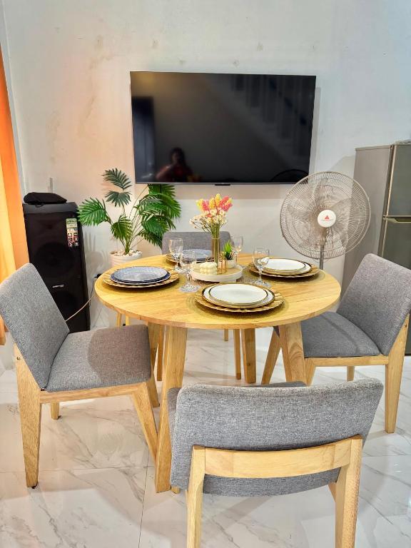 Sofias Townhouse for Rent - B&B Dasmariñas