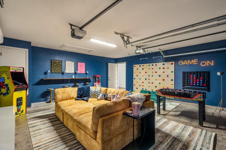 Playtime Bonanza House - Game Room & Playground - Ferienwohnung Austin