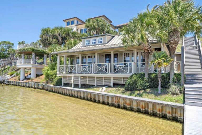 Destin Harbor Cottage Boat Slip Pickleball Fun - B&B Destin