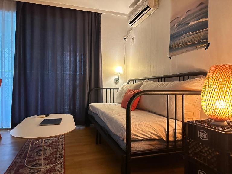 welive Cozy and Comfortable behind Hongdae Street - Bed and Breakfast Seoel