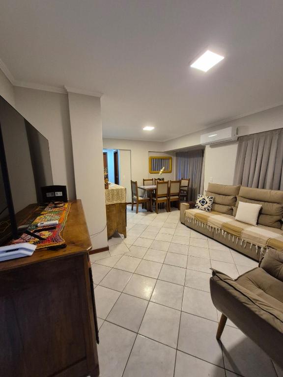 Pé na areia, 4 quartos, Garagem Enorme para até 2 carros médio porte - B&B Camboriú