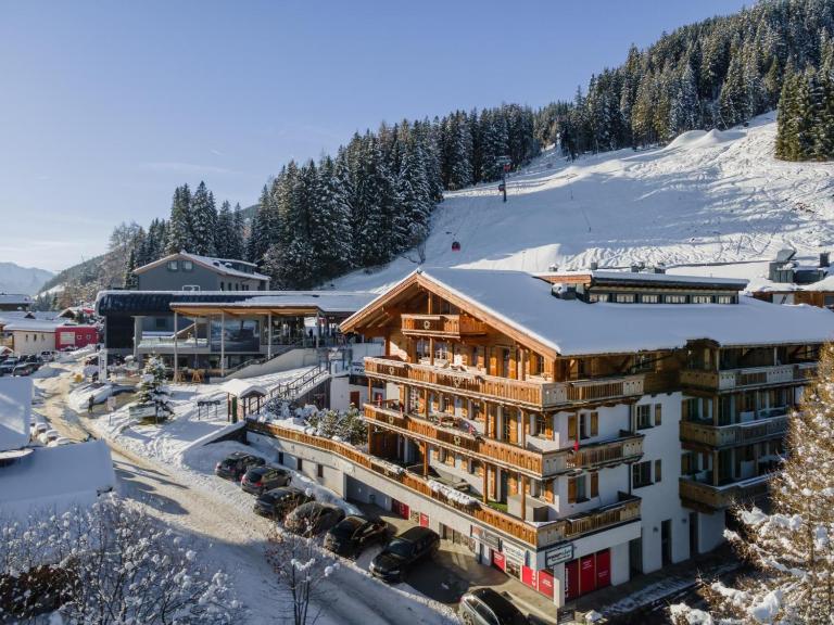 Panorama Chalet Top 2A am Lift Ski-In-Out - B&B Mittersill