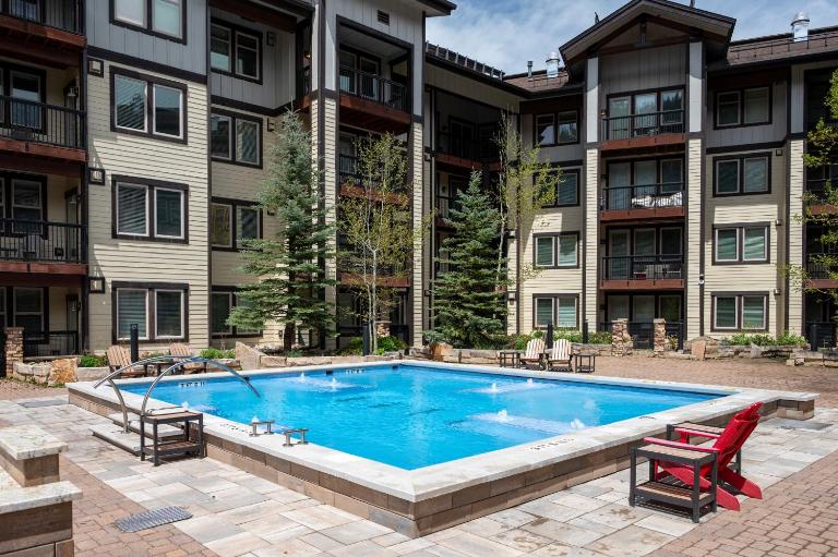 Ski-In / Ski-Out Studio Condo at the base of Winter Park - B&B Winter Park