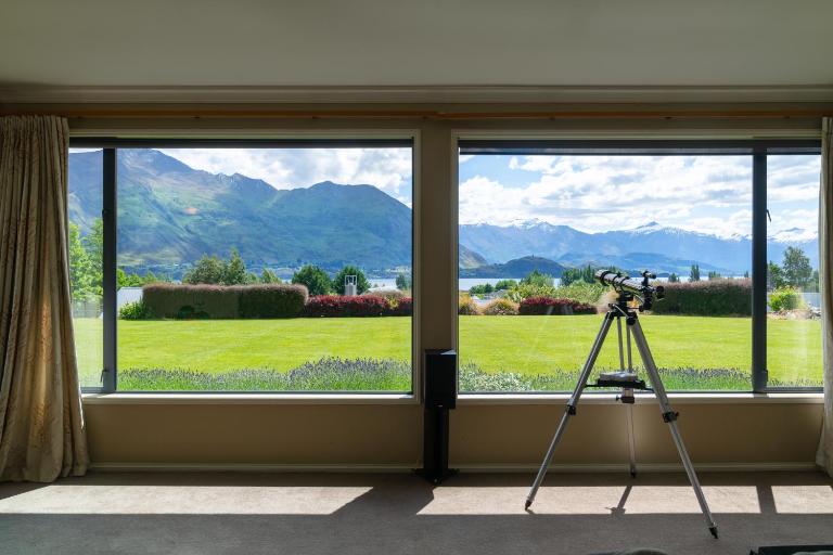 Beacon Point Lakeview Escape - Spacious - Stylish - B&B Wanaka