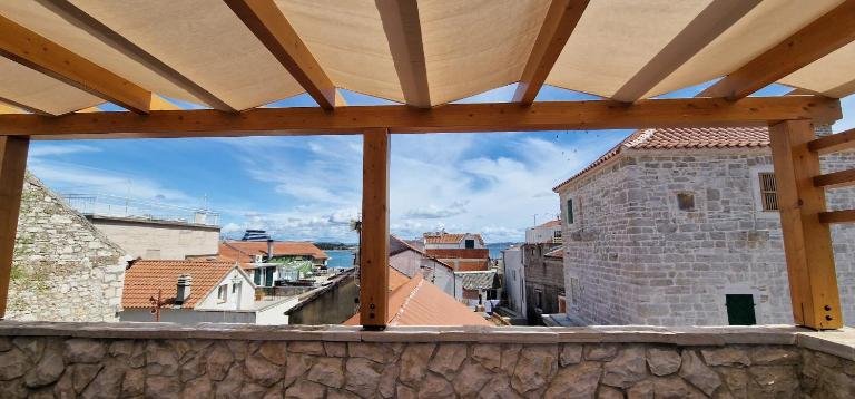Downtown stone house - Chambres d'hôtes Vodice