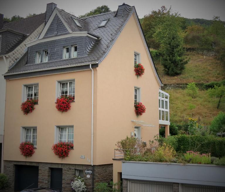 Ferienwohnung Am Garten - Chambres d'hôtes Cochem