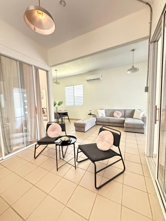 Apartment Close to Beach & Private Parking - B&B San Juan