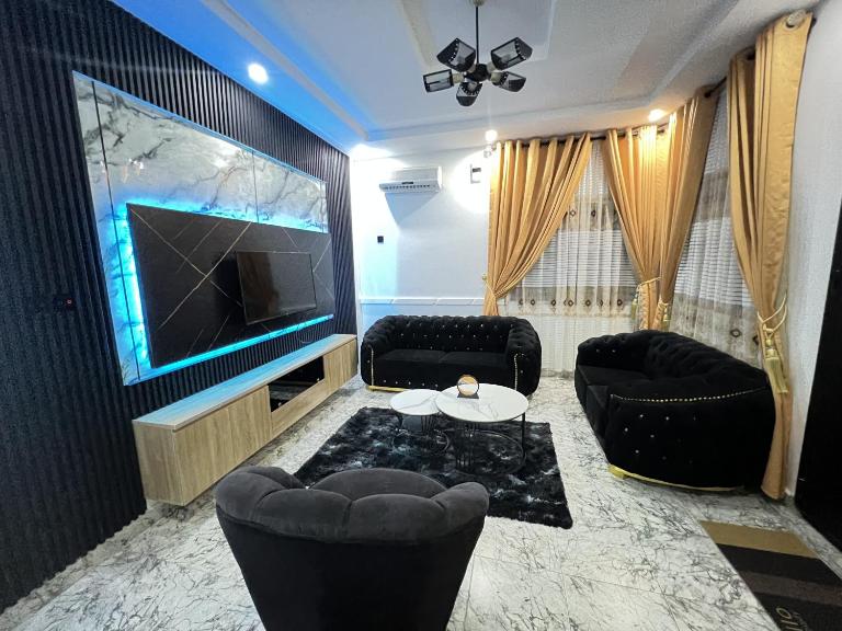 Mags Residence and Apartments - Ferienwohnung Warri