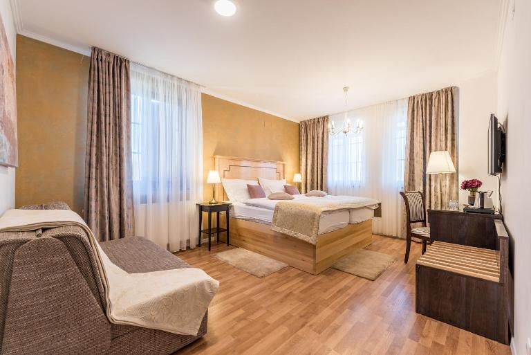 Plitvice Falls Cottage - Luxury rooms & Dinner - B&B Plitvica Selo