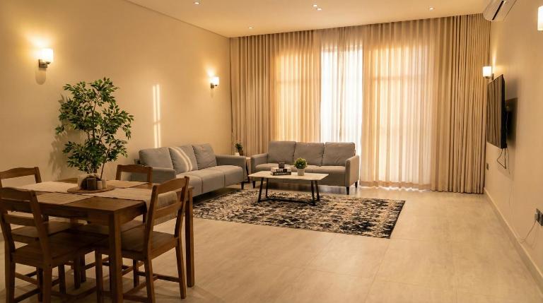 ايناس 23 فخامة واتساع قرب المطار Einas 23 Luxury & Space Near Airport - Ferienwohnung Riad