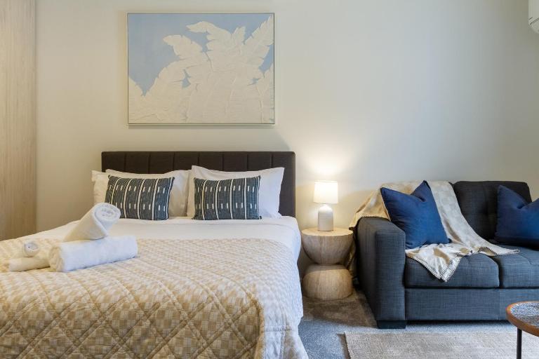 Modern Studio Near Stadium, Dining & City Fun - B&B Christchurch