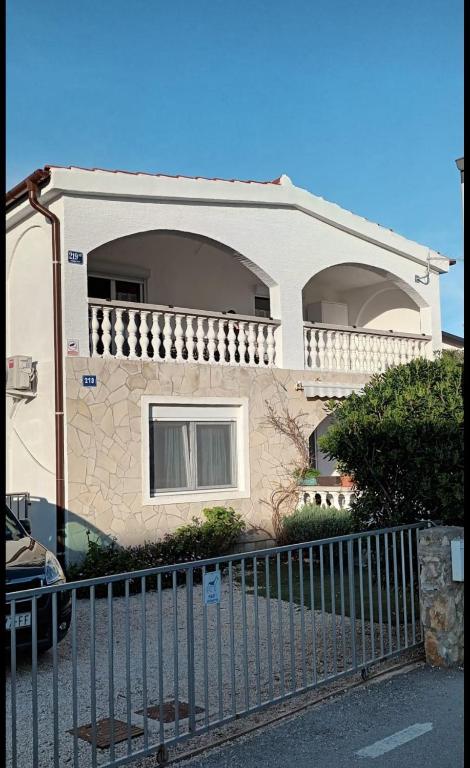 Apartement Irena Vir - B&B Vir