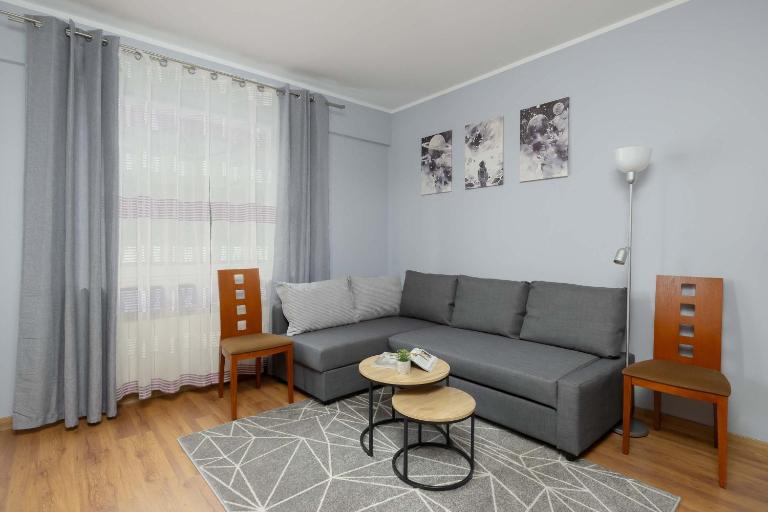 Unique Apartment with Air Conditioning and Underground Parking by Noclegi Renters - B&B Warsaw