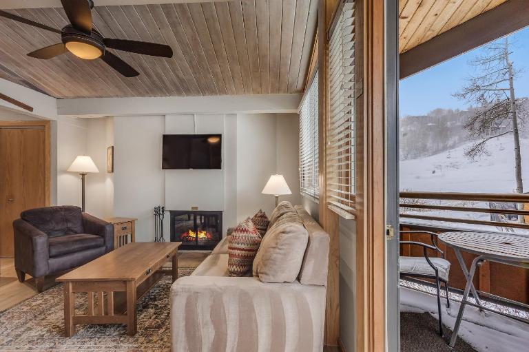 Laurelwood Condominiums 412 - B&B Snowmass Village