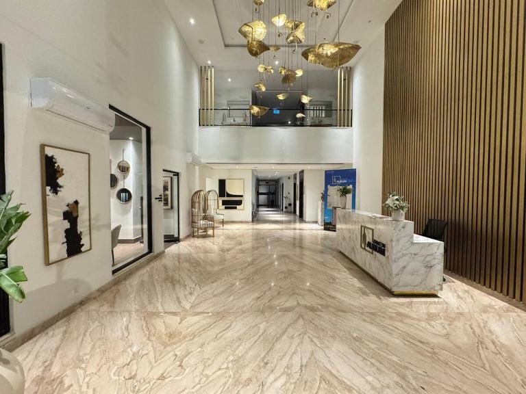 Zameen Aurum Gulberg, Luxury Apartment by MG - B&B Lahore
