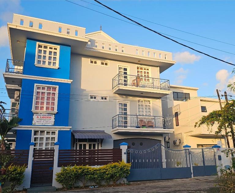 NishVed Apartments - B&B Trou aux Biches