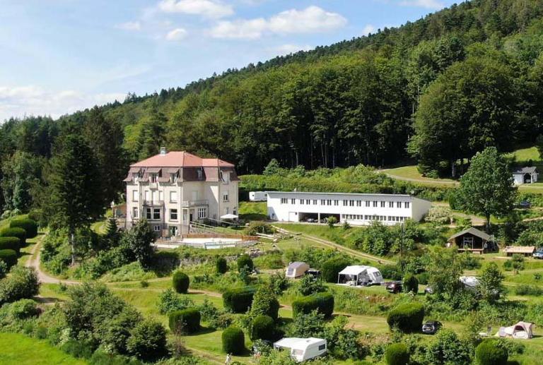 Camping du Château - Bed and Breakfast Granges-sur-Vologne