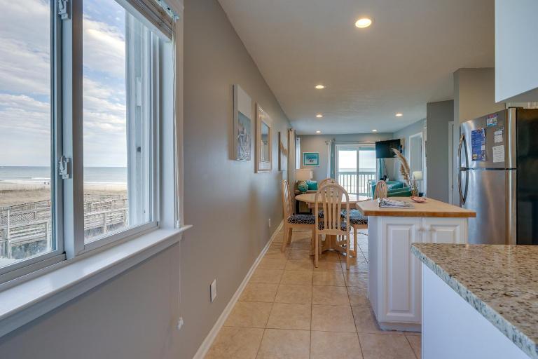 Steps to Boardwalk: Carolina Beach Condo w/ Views! - B&B Carolina Beach