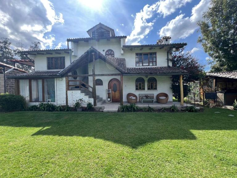 Casa de campo familiar con jardin y asadero - B&B La Merced