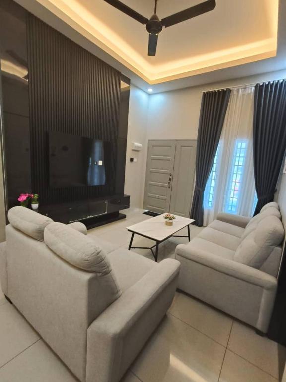 Aisya Homestay Mukah - B&B Mukah