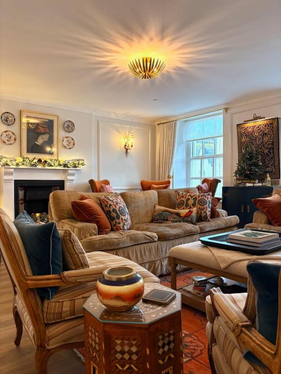 Boutique High Street Apartment In Crickhowell - Ferienwohnung Crickhowell