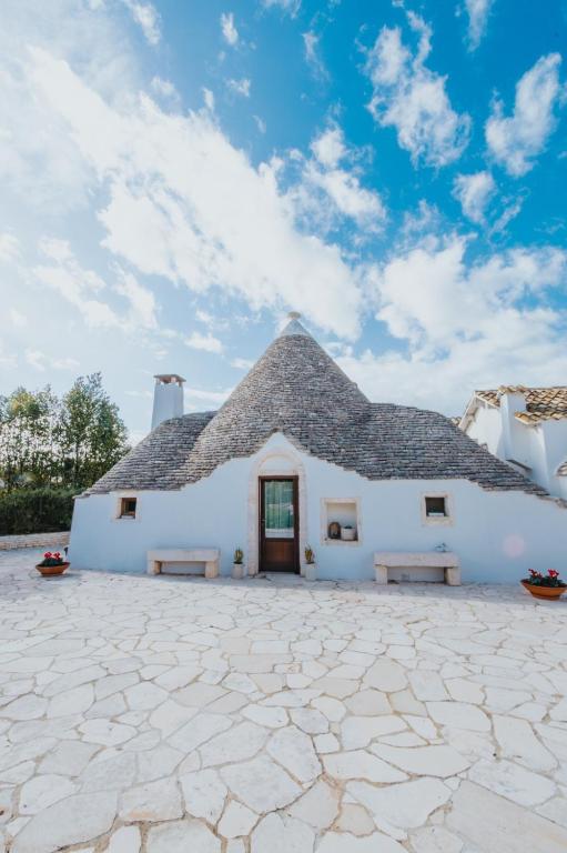 Tulipano Trullo Experience con Piscina ALBEROBELLO - B&B Alberobello