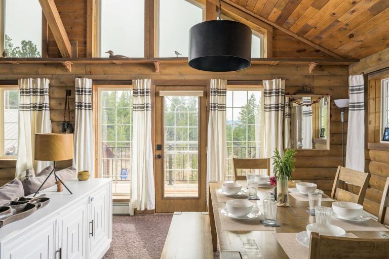 The Moose Hoose Cabin With Views and Game Room - Bed and Breakfast Black Hawk