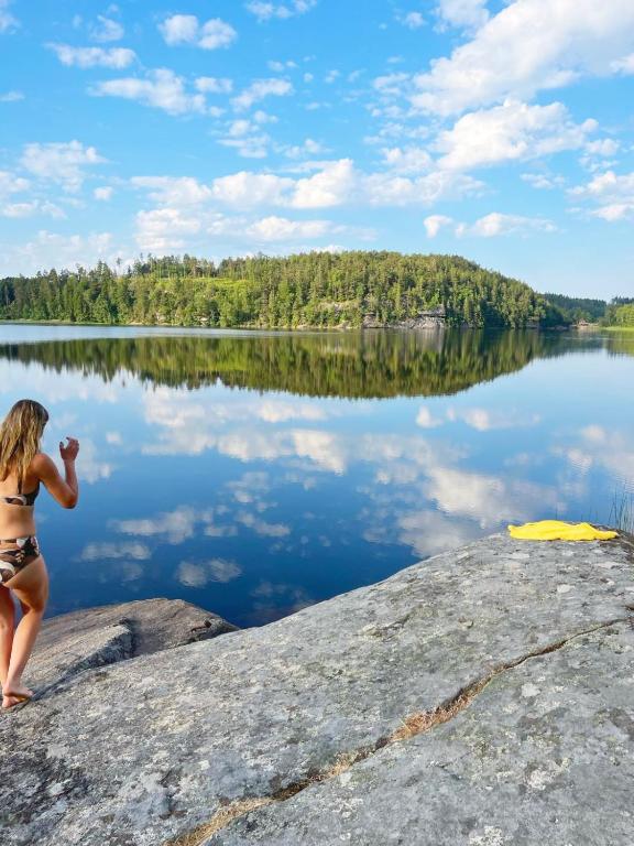 Large villa near the lake with rowing boat SE09131 - B&B Henån