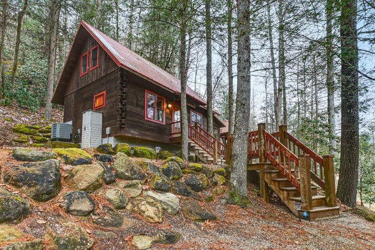 Beautiful Wood Cabin in Red River Gorge - Bed and Breakfast Rogers