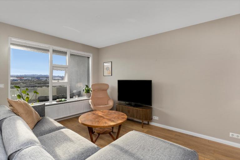 Cosy family apartment with a view - B&B Hafnarfjörður
