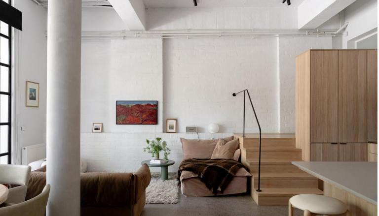 Light filled inner city warehouse apartment - B&B Melbourne