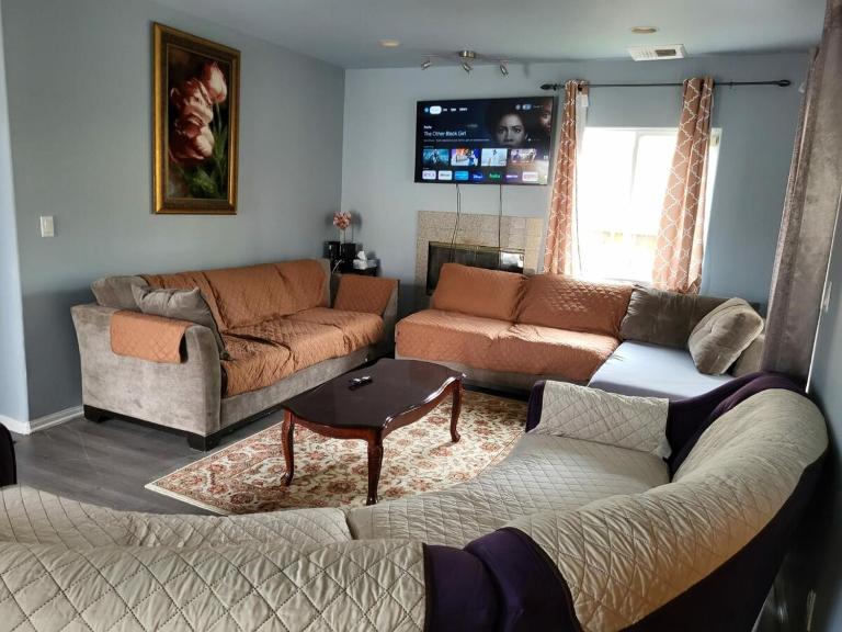Spacious home near LAX - B&B Hawthorne