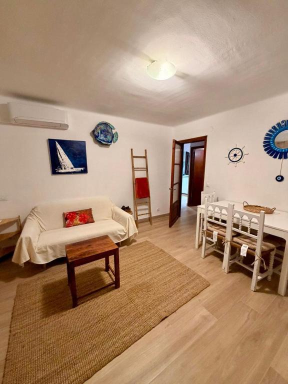 Apartamento con vistas al mar entre pinos - B&B Sant Antoni de Calonge