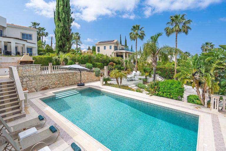 Seaview Villa Selenia pool & jacuzzi in Neo Chorio - B&B Neo Chorio, Paphos
