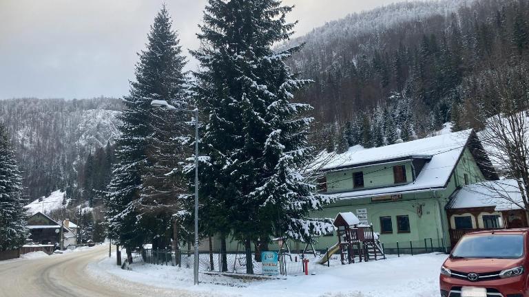 Penzión Borovica Stratená - Ferienwohnung Stratená
