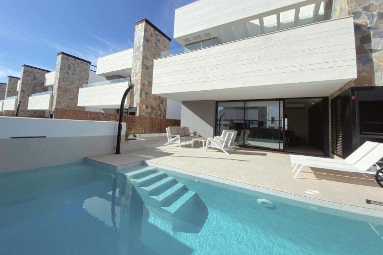 LUXURY VILLA ALMENDRO 2 SANTA ROSALIA RESORT by PREMIUM SPAIN PROPERTIES - B&B Torre Pacheco