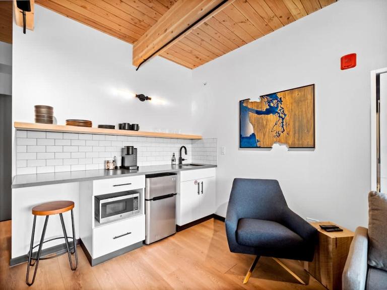 Uprise 4 Bridgewater Lofts - B&B Spokane