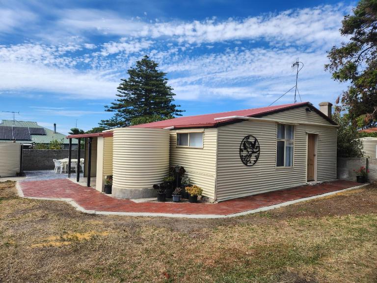 Jack's Tidal Pool Shack Kingscote - B&B Kingscote