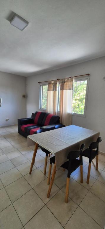 Dpto céntrico san lorenzo - 1er piso por escalera - Chambres d'hôtes San Lorenzo