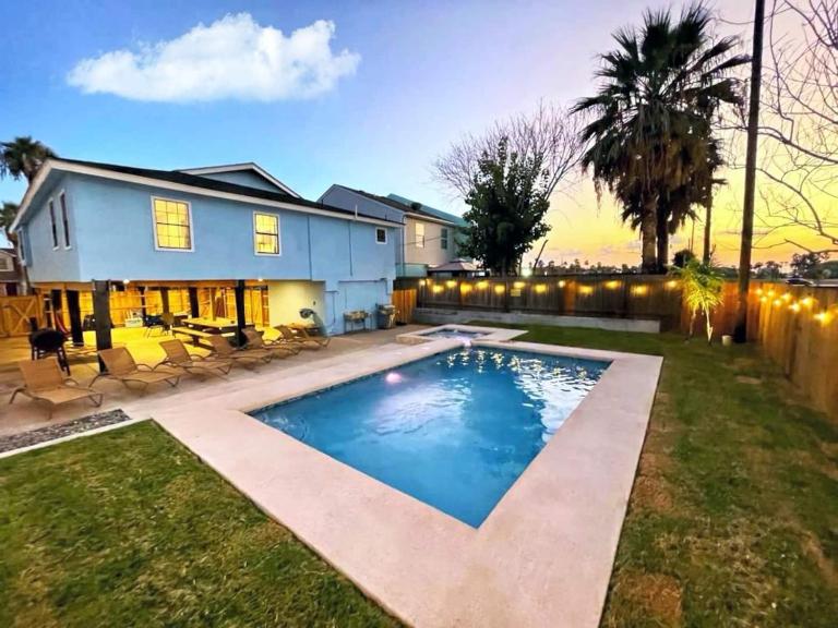 Heated Pool & SPA, 2min Walk To Beach, Zula Siesta - Chambres d'hôtes South Padre Island