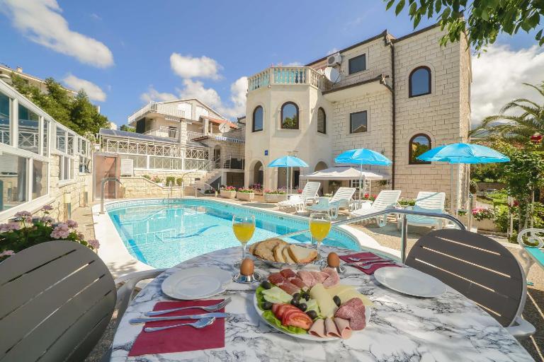 Apartments Milenka - Ferienwohnung Žrnovnica