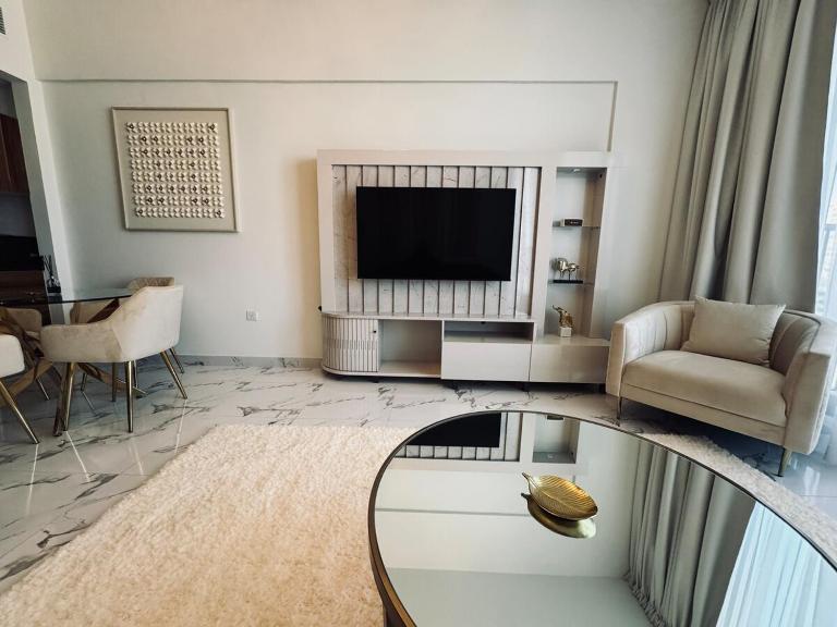 Posh 1br Apart with Private Beach - Bed and Breakfast Ras Al Khaimah