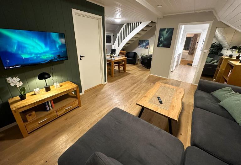 Sentrumsnær leilighet med 4 soverom - Aurora - Ferienwohnung Tromsø