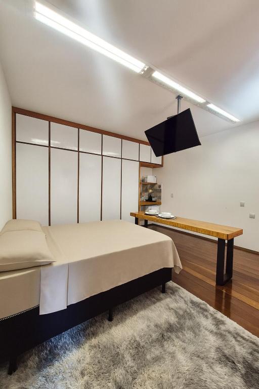 Studio Privativo prox Centro, Praia Clube, c Ar condic e c Garagem - Bed and Breakfast Uberlândia