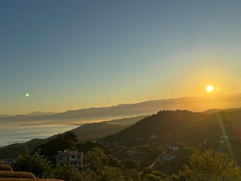 TwinSeas - Bed and Breakfast Draç