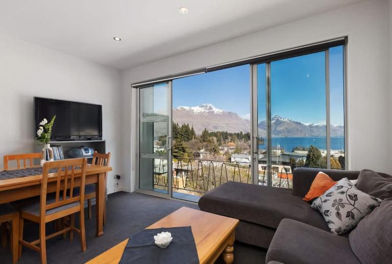 Ballarat Bungalow - B&B Queenstown