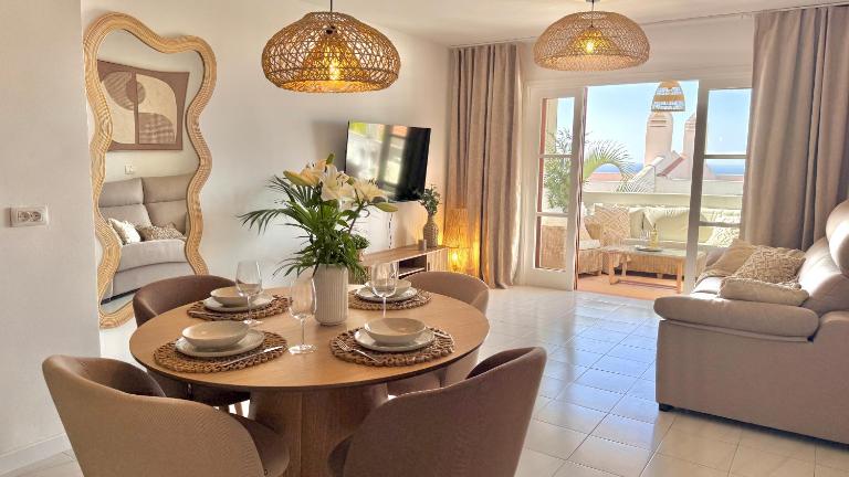 CASA BLANCA Port Royale - heated pool, ocean view, fibre net - Ferienwohnung Los Cristianos