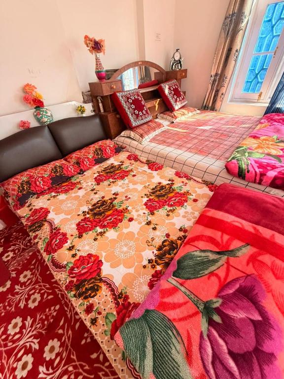 Habib Guest House GULMARG 11 - Bed and Breakfast Tangmarg
